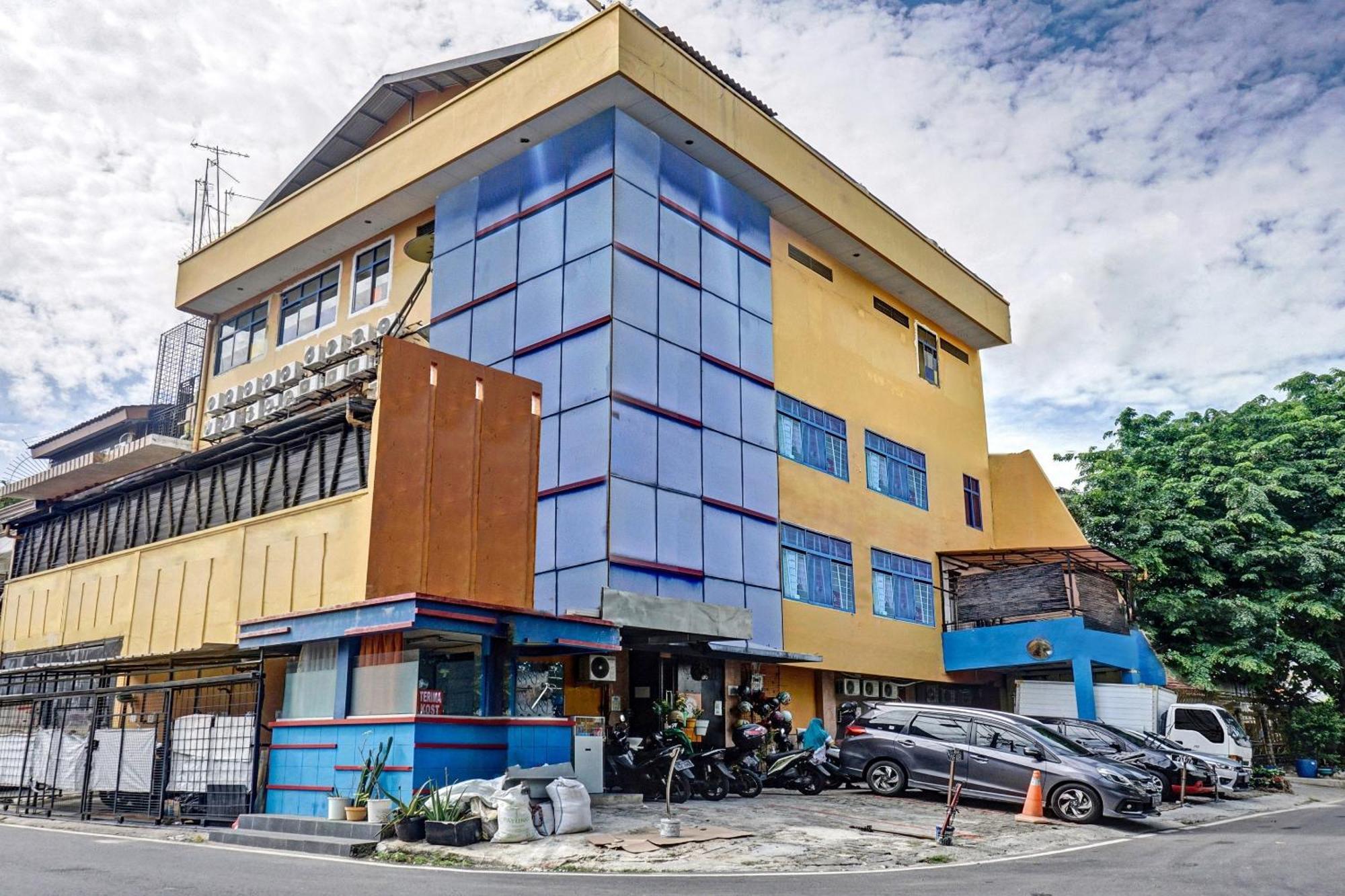 OYO 90692 Point Hostel Jakarta Exterior foto